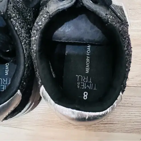 Time & Tru Women's  Fashion Sneaker black silver star size 8 thumbnail 5