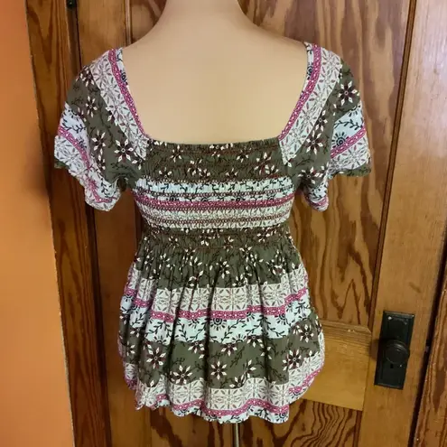 SO  Floral boho smocked peasant top
