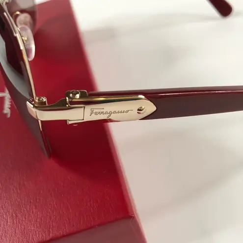 Salvatore Ferragamo Authentic Women’s Bordeaux Oversized Sunglasses ~ Brand New!