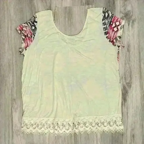 Maurice's  Abstract Aztec Print Short Sleeve Shirt Scoop Neck Lace Trim Top Size L