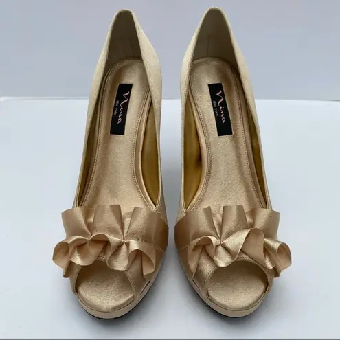 Nina New York Size 10 Pumps Satin Heels Formal Neutral Wedding Party Elegant
