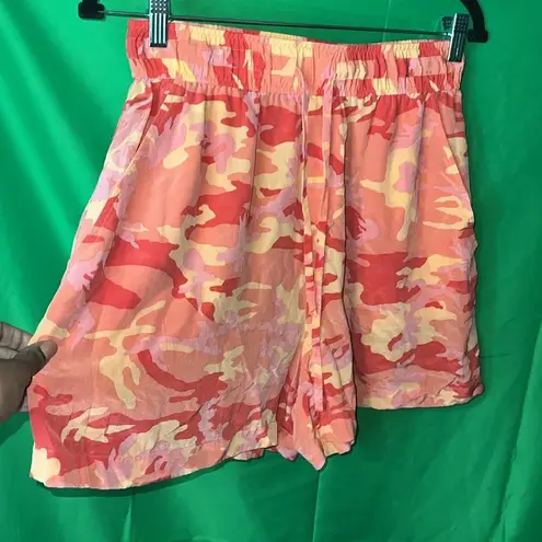 Equipment 100% Silk Shorts size 8