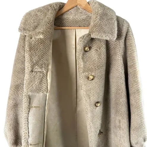 Vintage 70s Beige Faux Fur Coat Style VI Ltd Collared Button Front, Sz Medium Tan