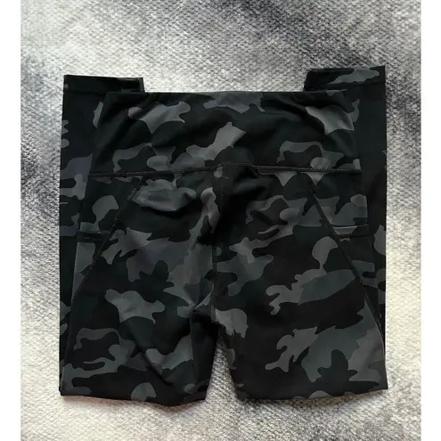 Yogalicious Yogalicous Camo Black Gray Pockets 7/8 Length High Rise Leggings Size Medium