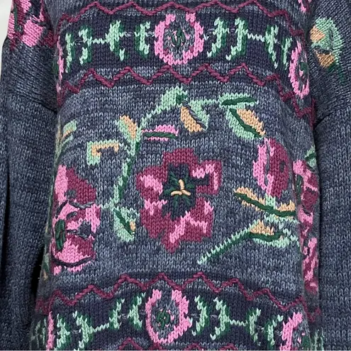 90s Vintage Cottagecore Blue Purple Floral Hand Knit Sweater. Sz M. Grandmacore Size M