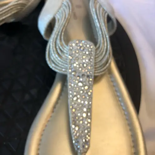 Bandolino Beautiful Bright Silver Sandals Size 9.5M