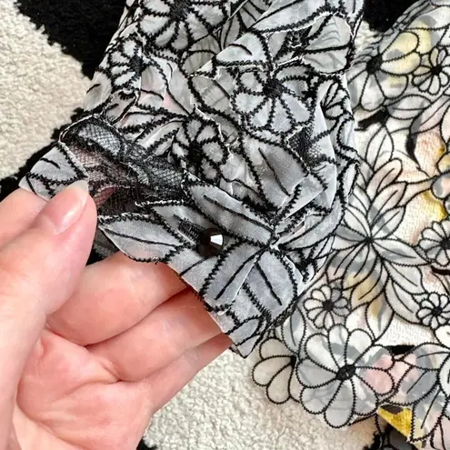 Badgley Mischka Floral Lace Long Sleeve Top 4