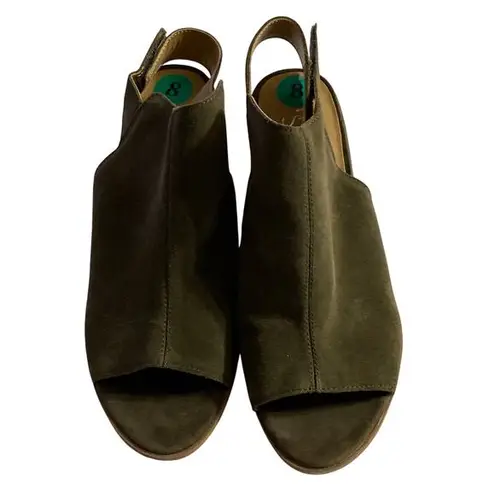 Franco Sarto  SIZE 8 LEATHER OLIVE GREEN 3” HEEL HOOK LOOP CLOSURE ANKLE STRAP thumbnail 2