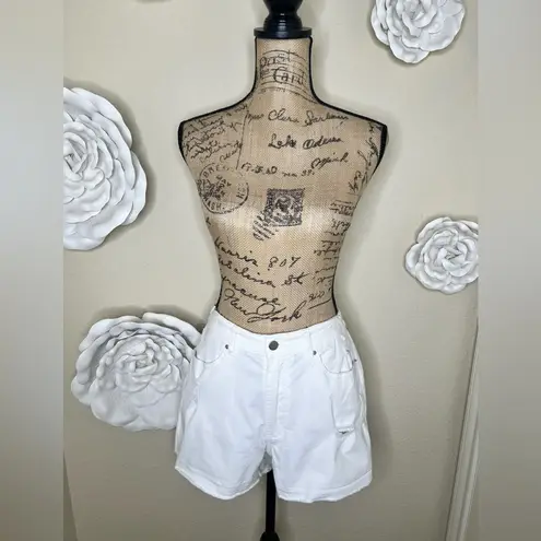 easel NTM: Entro Distressed Raw Hemline High Waisted White Shorts Size Large