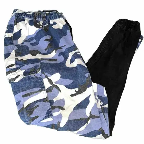 Almost Famous Blue Camo Cargo Pants Women’s 1XL