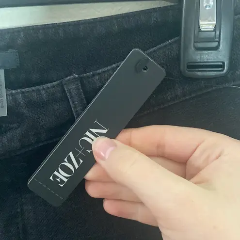Nic+Zoe knit denim skinny pants in black denim size 8