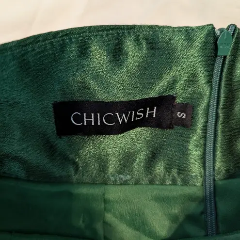 Chicwish Emerald Belted Texture Flare Maxi Skirt Size S