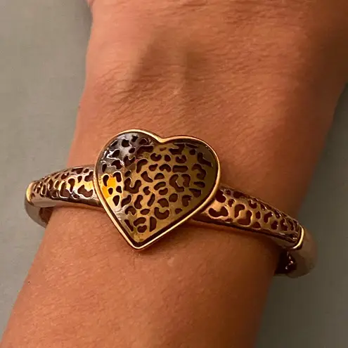 7” To 8.5” Bracelet Cutout Heart Center Metal Links Stretch Rose Gold Color