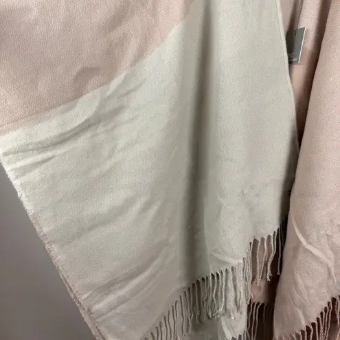 SOIA & KYO Poncho Women's One Size Beige Pink Colorblock Fringe Wrap Scarf NWT