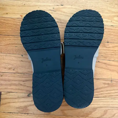 Zodiac Beige Loafers Size 9