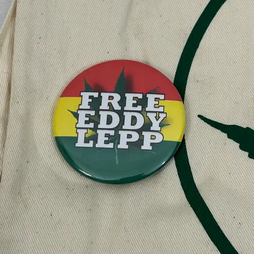 Pure Sativa 420 Leaf Ganja Rasta Shoulder Tote Carry Grocery Bag & Pins 13”x 15” Tan