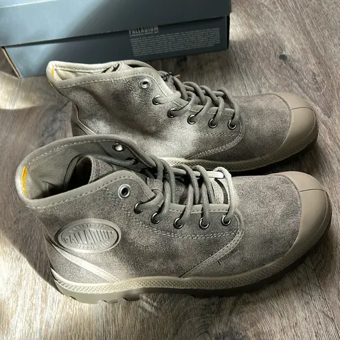Palladium Pampa Hi Wax Unisex Shoes Size Men 4.5/Women 6