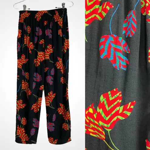 Beachy Leaf Pattern Pants Tapered Black Bright Elastic Waistband Casual Playful Size M