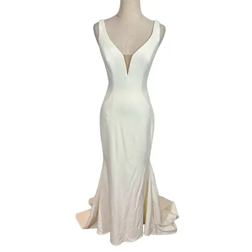 Essense of Australia D2473 Plunging Illusion Tulle Mermaid Train Wedding Dress White Size 10