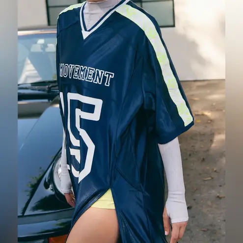 Free People #234 NWT Happy Camper Tee in Highlighter Navy Combo - Image 3