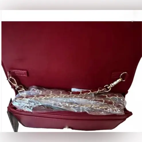Badgley Mischka Debossed Logo Crossbody NWT Brick Red 5x 7.5 Chain Strap Handbag