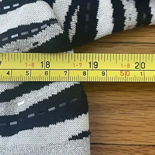 ST. JOHN Evening Knit Jacket Size 8 Black White Animal Print Embellished Jewels