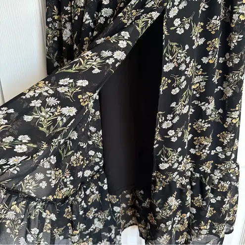 ASTR NWT  The Label Black Yellow Floral V-neck Keyhole Slit Dress Small S