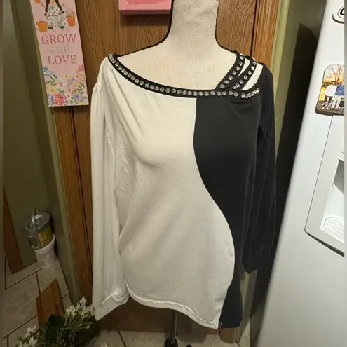 Chic Me Top Fashion Color Lock Water Diamond Cold Shoulder Top Casual Long Sleeve
