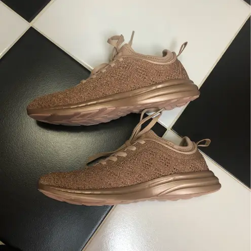 APL NWOB Techloom Phantom Sneakers Rose Gold Glitter Sparkle 7.5 New Without Box
