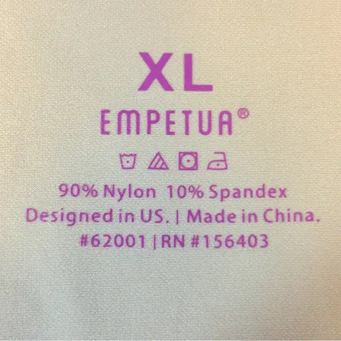 Empetua Scoop Neck Basic Shape