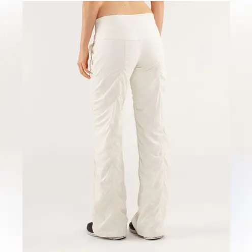 Lululemon  Studio II Pant Liner in Polar Cream Size 4 Bin 247