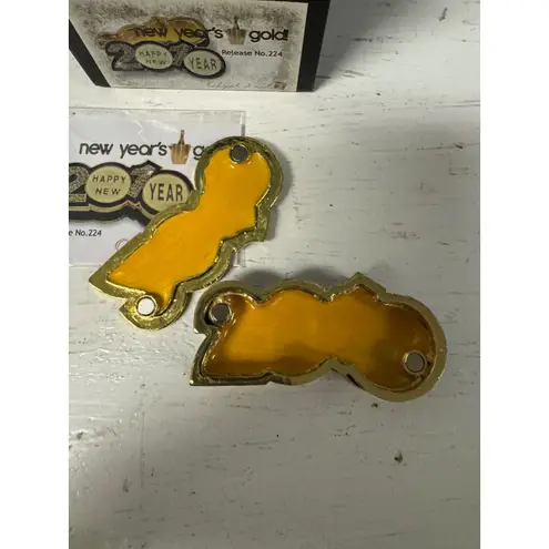 Objet d'Art New Year's Gold 2010 Pin Brooch Collectible Release No. 224