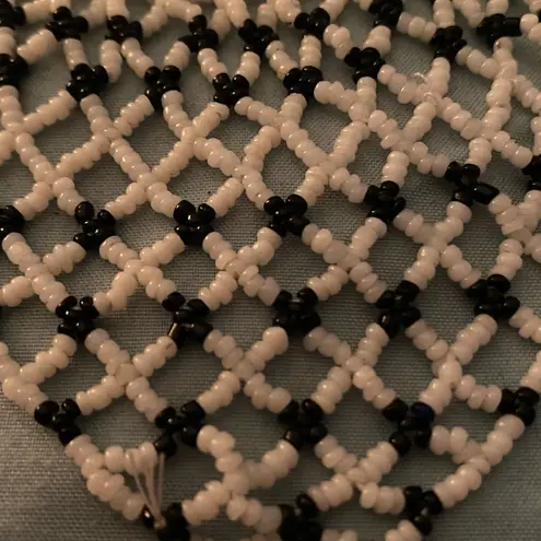 22” Collar Bib Necklace Black & White Tiny Beads V Shape X Pattern Boho