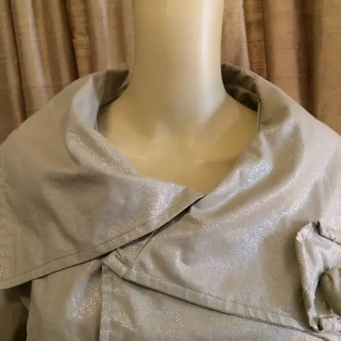 Dimri Women's Metallic Short Sleeve Shawl Neck Jacket