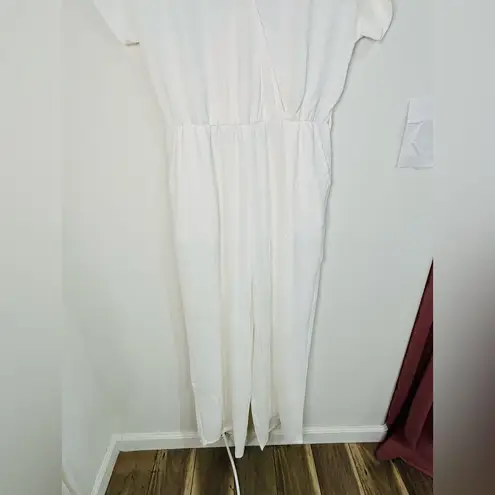 Pretty Garden White Jumpsuit Medium Wrap V