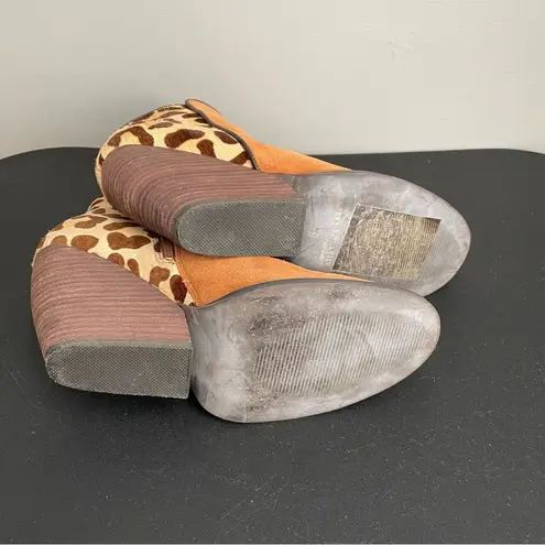 Very Volatile Chatter Leopard Calf Hair Suede Booties Boots Size 9