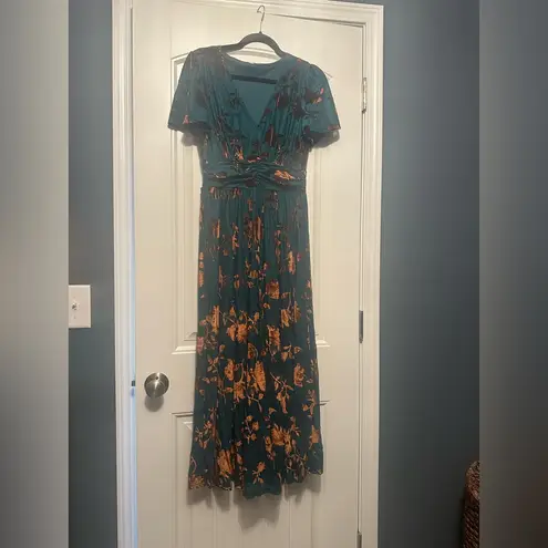 Simplee Apparel Velvet Burnout Dress in jade and bronze