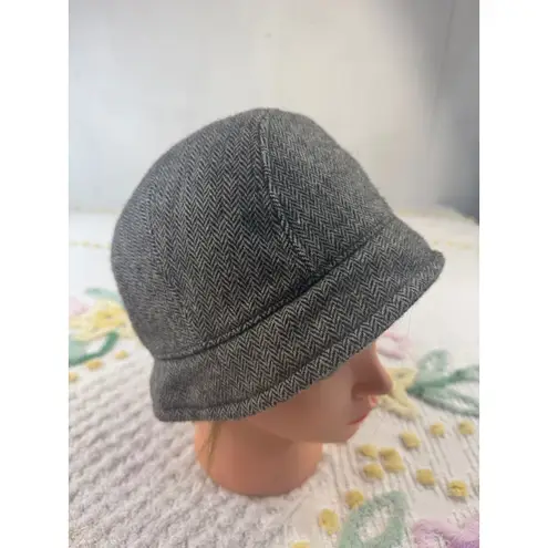 D&Y NY Herringbone Wool Blend Newsboy Cap Hat Women Gray