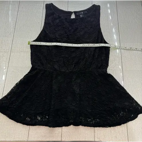 Xxi Black Lace Overlay Sleeveless Blouse – Size M – Keyhole Back Cutout