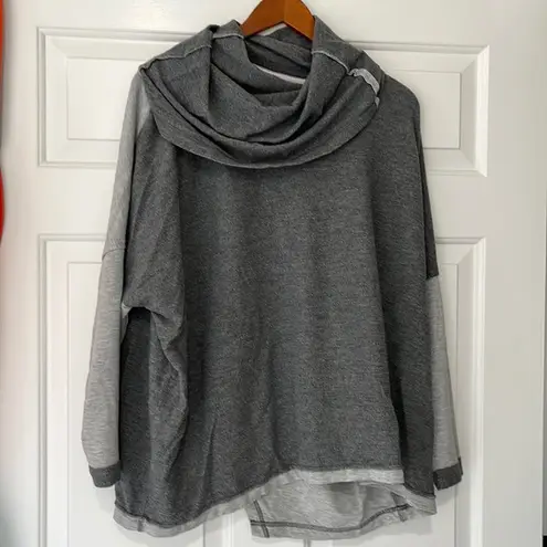 CAbi  Like New Poncho Box Fit