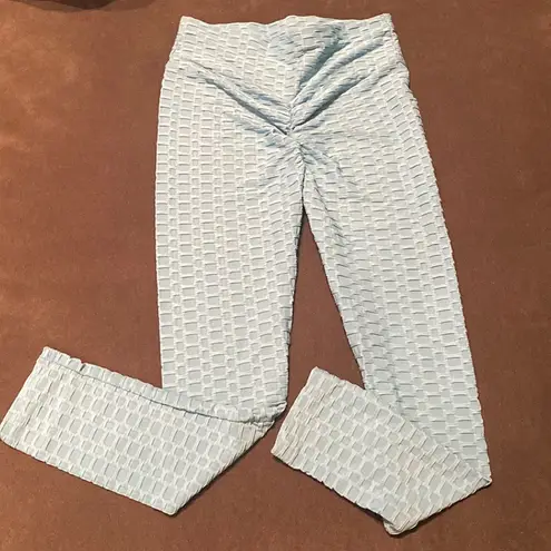 Women’s Leggings/High Waisted Yoga Pants Textured Blue Fabric Size L NEW Blue Size L