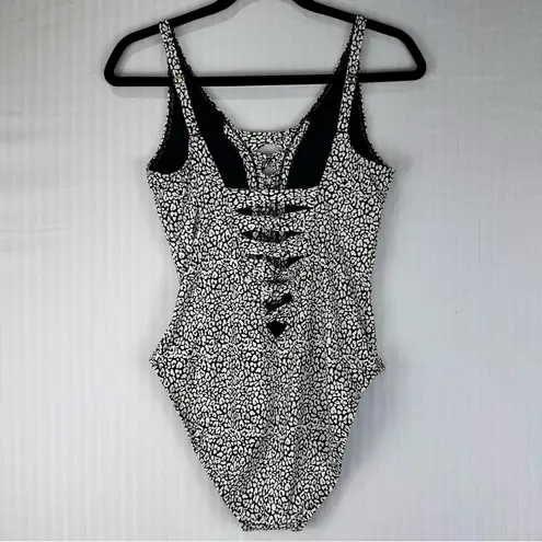 Bleu Rod Beattie Let’s Get Loud Blk/White Animal Print One Piece Swimsuit Size 8