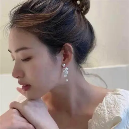 Elegant White Pearl Tassel Dangle Drop Earrings for Women Gold