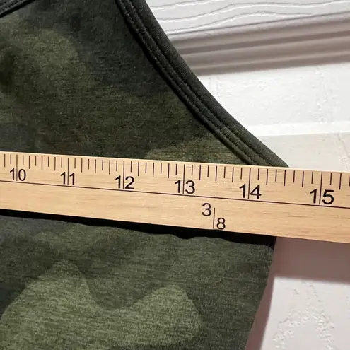 Aerie Offline The Hugger Recharge Camo Print Sports Bra Workout Top Medium Gym Green