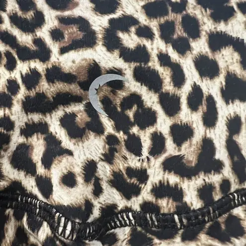 Zyia Active Size M 8 10 Leggings Hi Rise Leopard Print Brilliant Scrunchy Butt