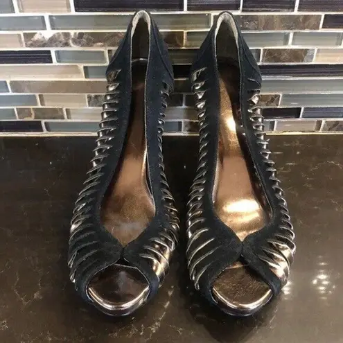 Airwalk Avon Black W/ Gold twist suede air walk cushion heels Women’s Size 7