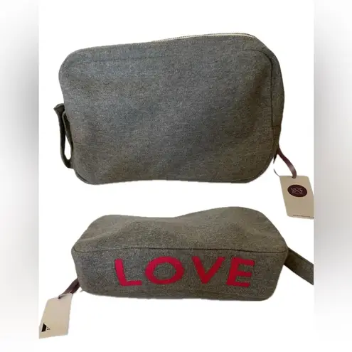 Palmer & Purchase Gray Knit “LOVE” Zip Pouch – NWT