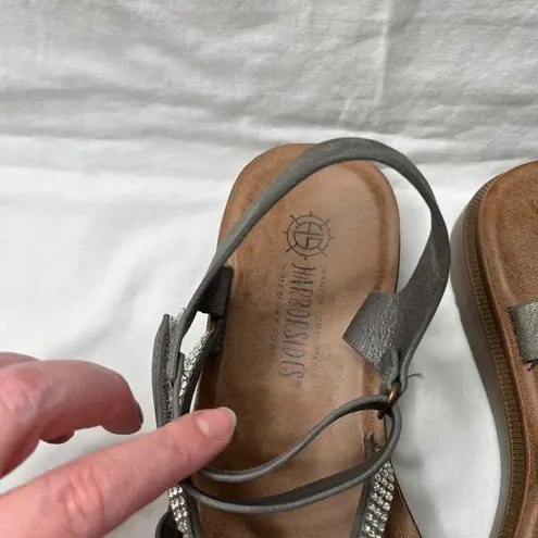 Harborsides Womens Inaya Metallic Strappy Rhinestone Flat Sandals 10 M Silver