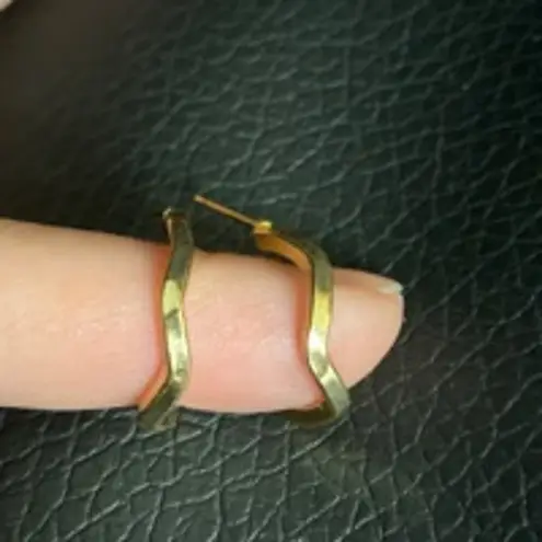 Vintage Gold Tone Hoop Earrings Classic Post Backs Retro Style