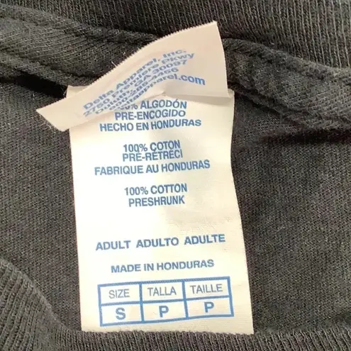 Delta  Soft Size Small The Floor is Lava Graphic T-Shirt (Preowned)